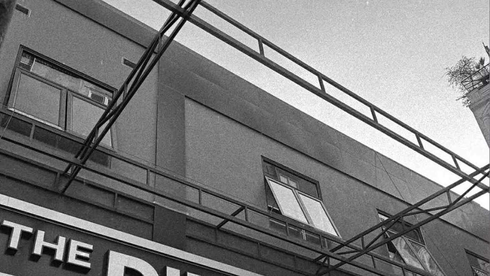 The Diners Club — AVC storefront and completed kitchen, Ma May, Hoan Kiem, Hanoi